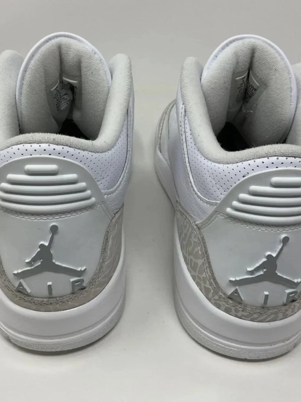Air Jordan 3 Retro Pure Money Mens Size 9 White/Silver Sneakers CT8532-111